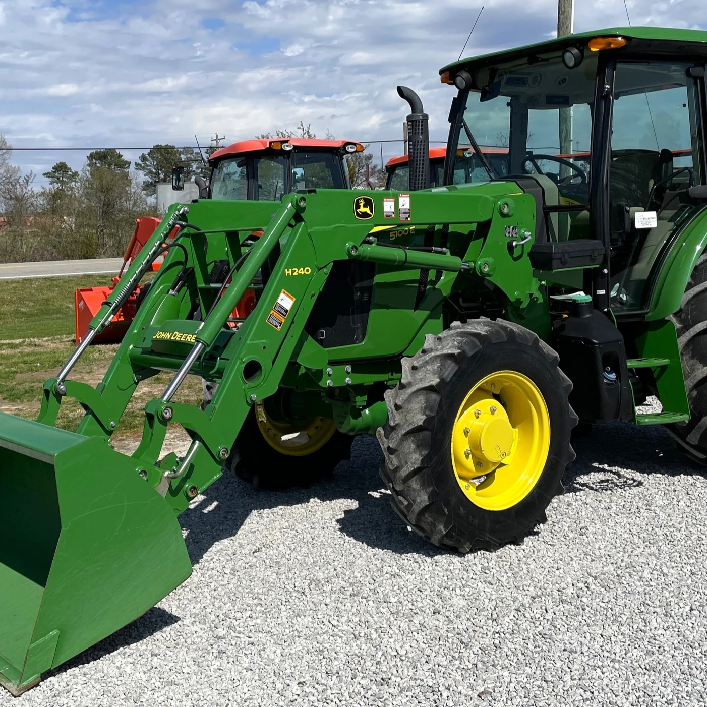 Quality John deer 5090E Agricultural Tractors In Second Hand Agriculture Price For Sale agricultural machinery