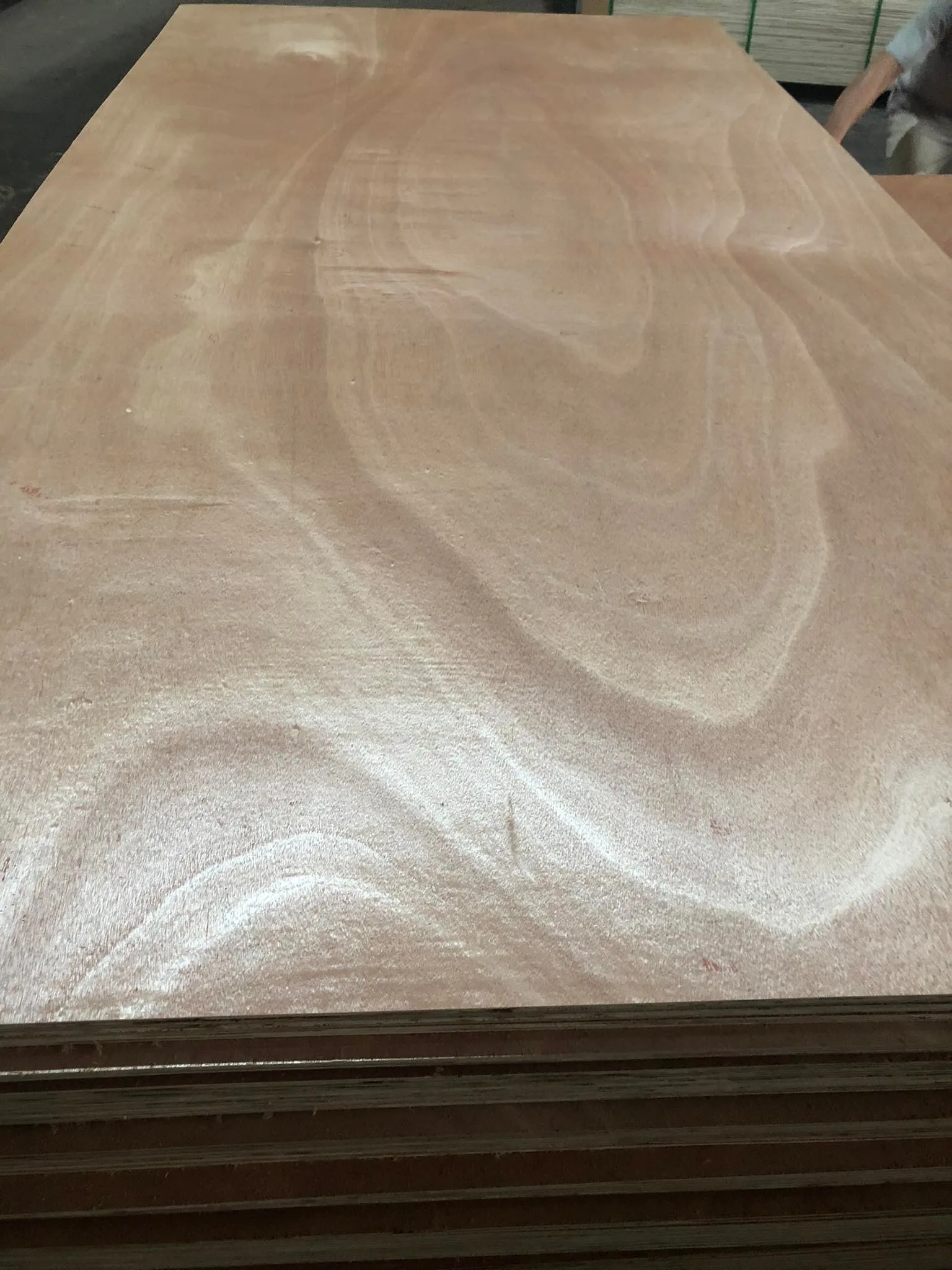 BEST RATE Okoume Plywood  Natural Veneer ALL GRADE Vietnam 4x8 for furniture OKOUME PLYWOOD