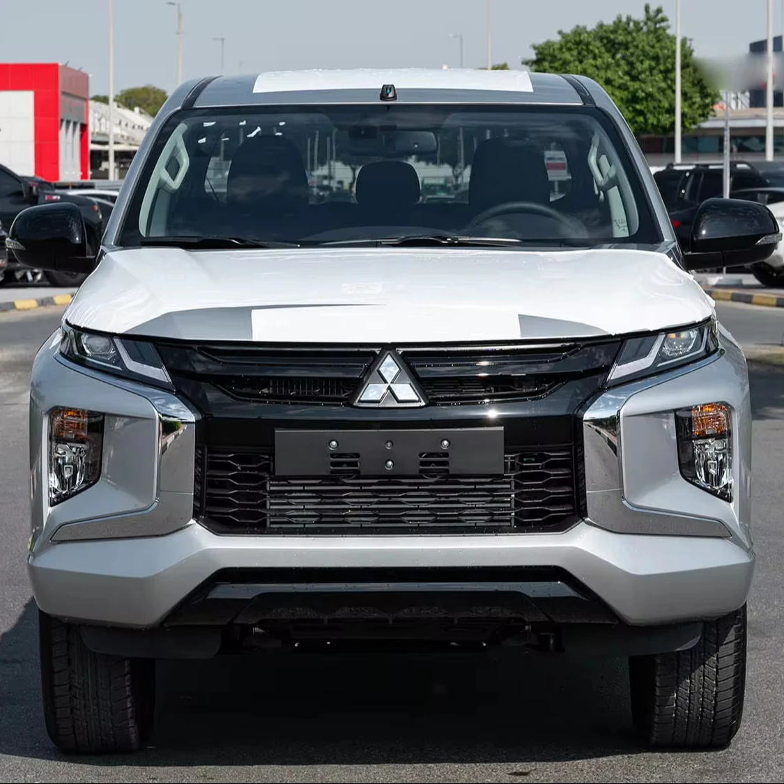 Довольно используемый 2023 MITSUBISHI L200 SPORTERO DC GLS 2.4D