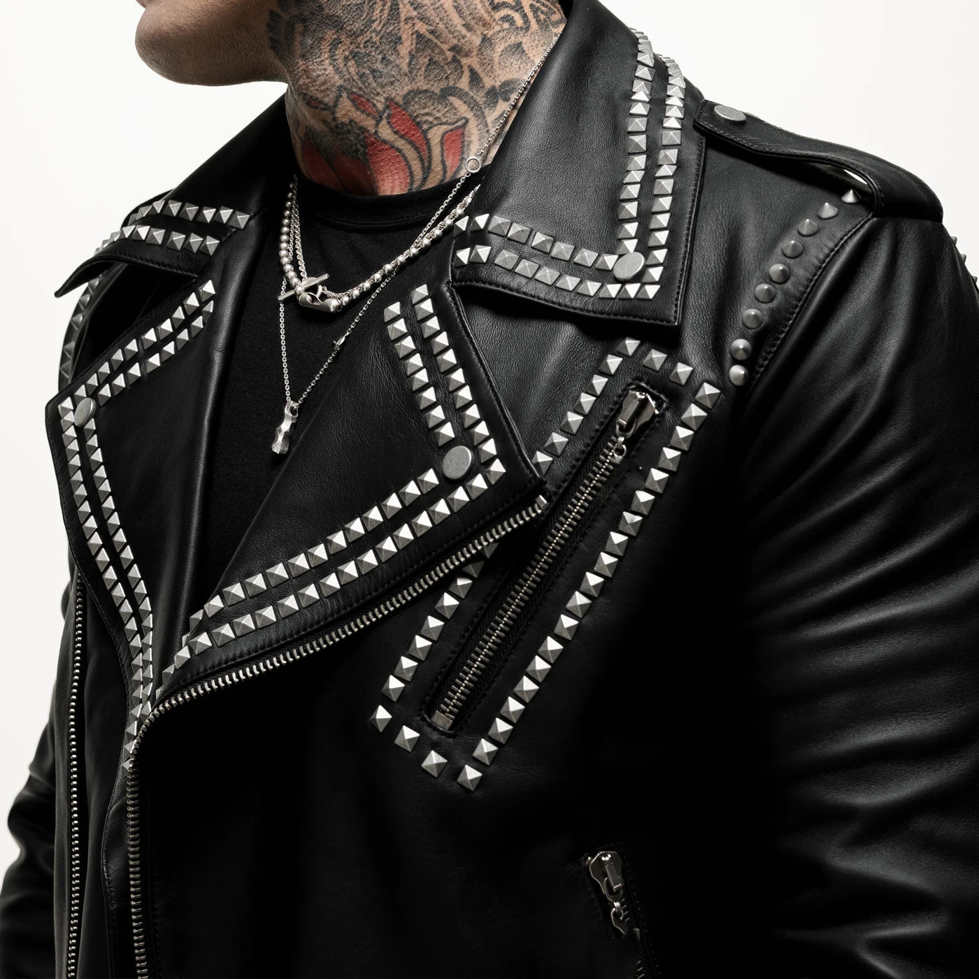Men Motor Bike Turn Down Collar Sliver Metal Leather Jacket Male Casual Windproof Streetwear Vintage Spike Leather Jacket Mens