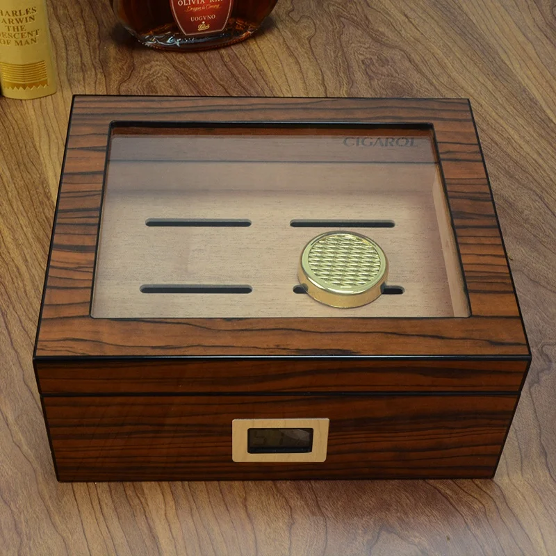 Wholesale Customized Cigar Humidors Desktop Cigar Box with Humidifier Handmade Cedar Wood Cigar Boxes