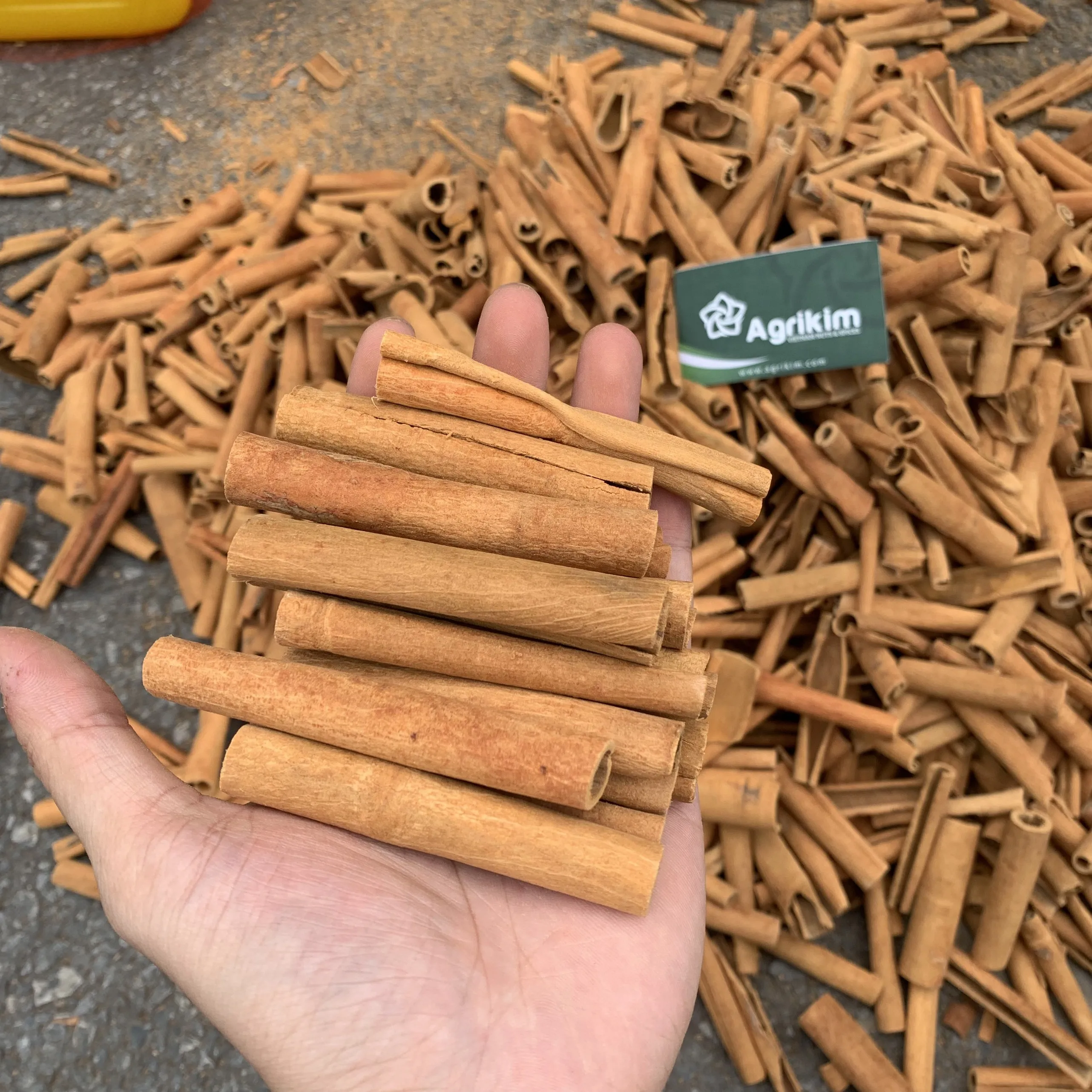 [Бесплатный образец] Высококачественная круглая палочка CASSIA/Корица вьетнамский рулет с корицей высокого качества + 84