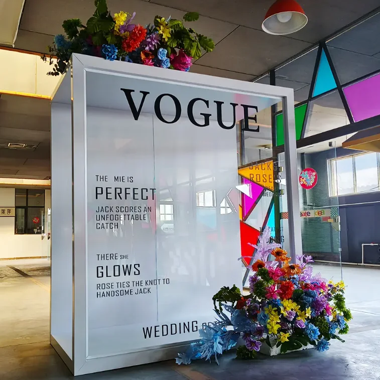 Magazine photo kiosk Background box Fashion photo kiosk with LED lights