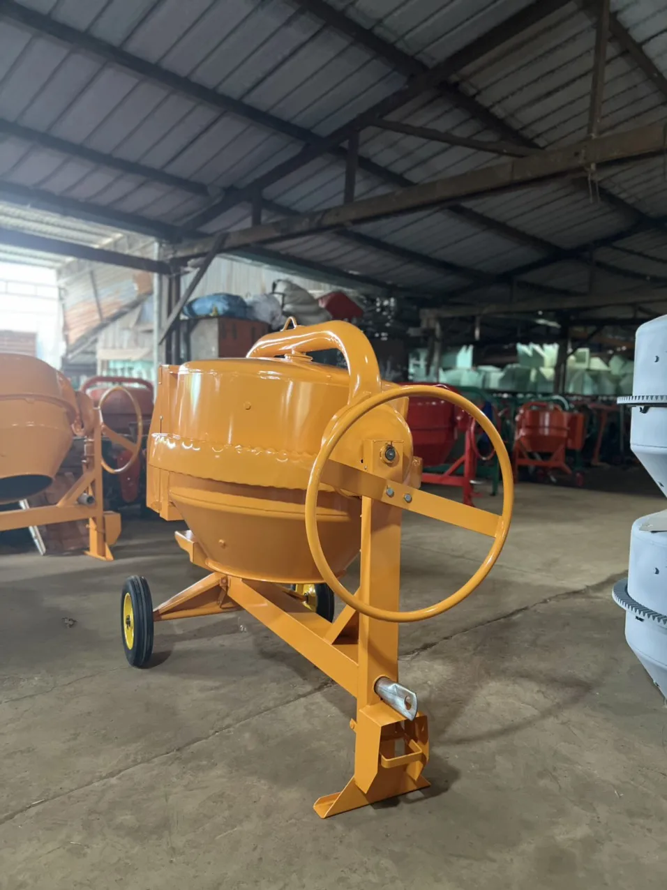 HOT SELLING Vietnam portable diesel electric mobile concrete mixer - 2 to 4 wheels type - 200L to 520L - Strong and Durable