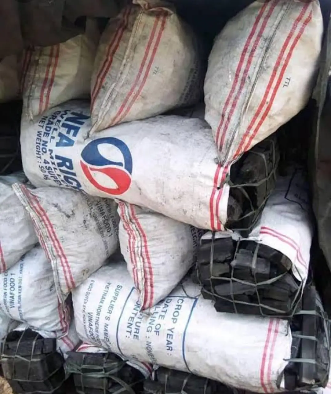 Wholesale Price Hardwood Lump Charcoal Available For Buyers