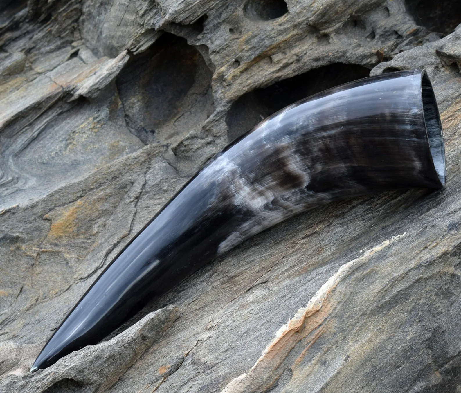 Customized Carved Drinking Horn Handcrafted Natural Viking Buffalo Beer Tankard Gift Halloween Party From Luxe Home Decor