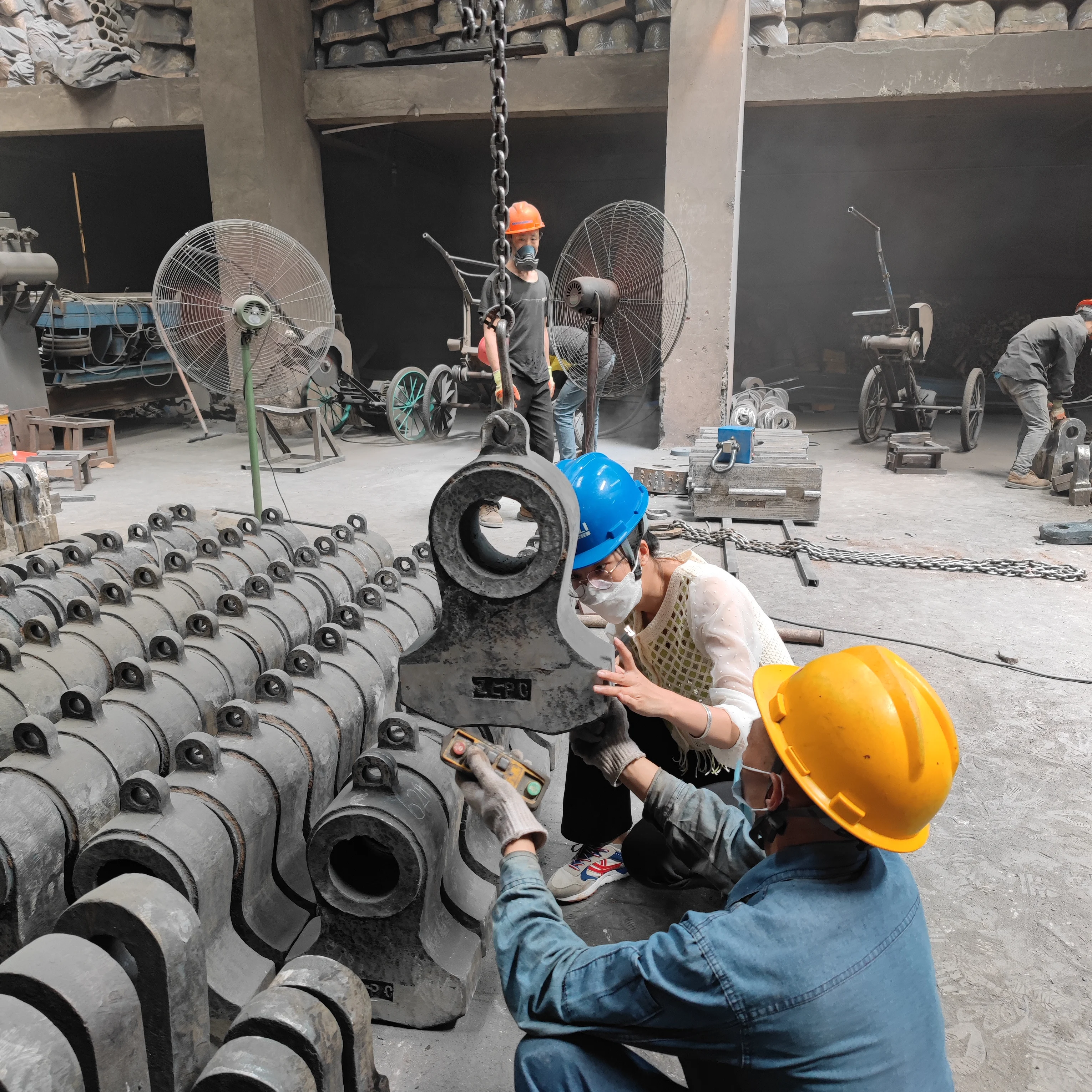 High Wear Resistance Hammer Head Used For Crusher Mill Heavy Industry Plants Manufacturer