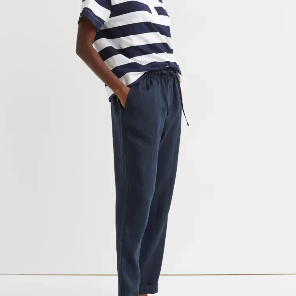 Wholesale Women White Cotton Satin Pakistani Trousers Embroidered At Bottom Hem custom size packing