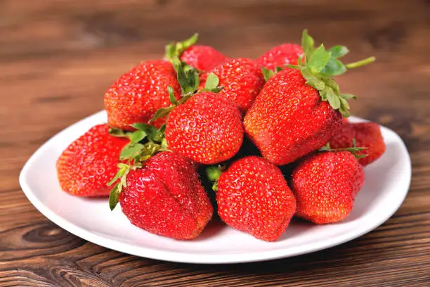 Fruit Fresh strawberry wholesale fresh  strawberries food grade 2.5kg pack 25tons 15days blueberries fresh berries