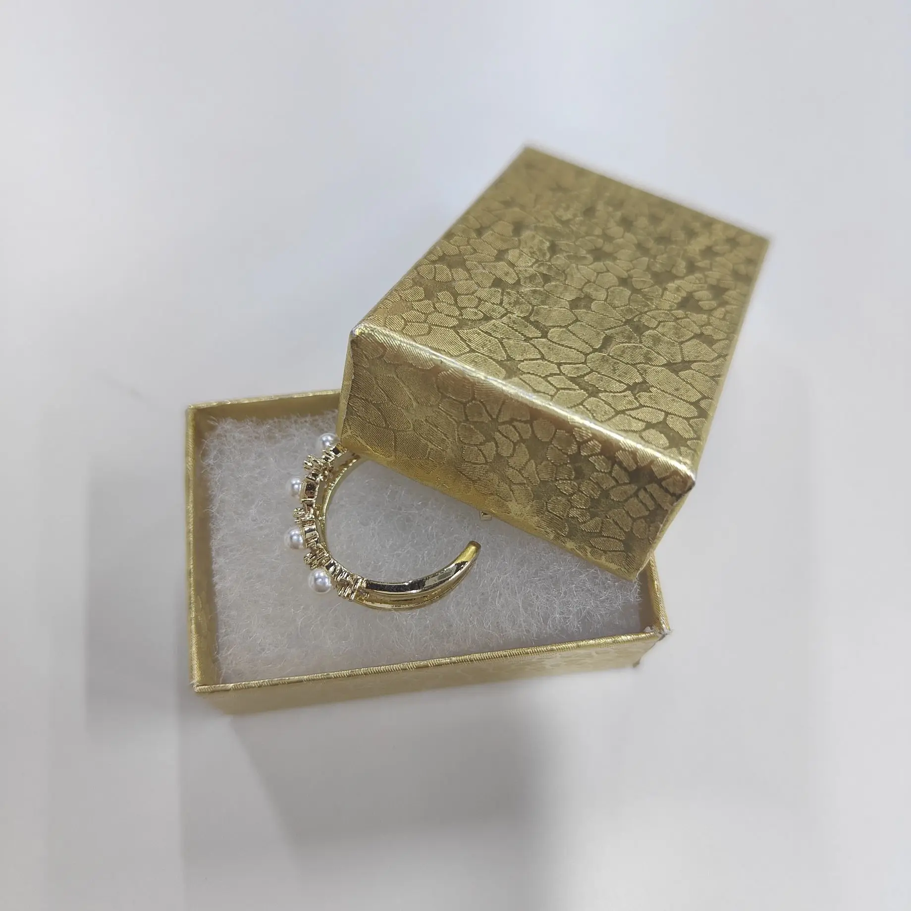 Wholesale Y#10 Size 1.86*1.23 *3/5 ' Gold Foil Paper Jewelry Box Cotton Filled For Ring Earring Custom Lid And Base Box