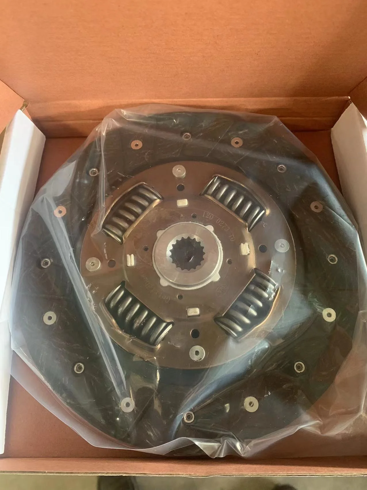 Russian Vehicle custom cheap auto clutch cover 406-1601085 4061601085 for Lada