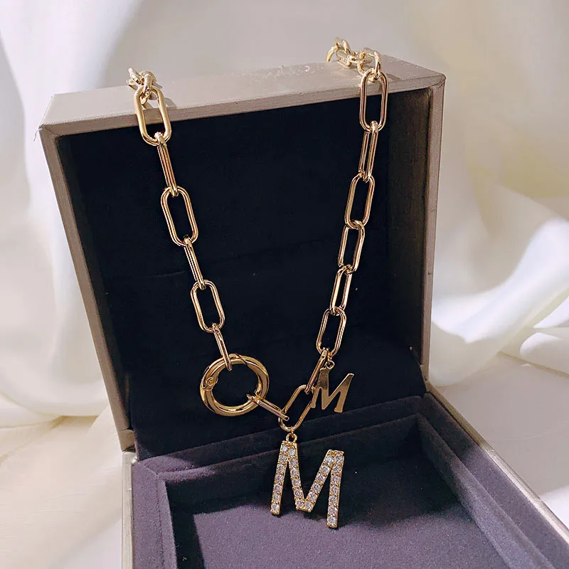 Low MOQ 10pcs Carabiner clip Punk Hip Hop Thick Chain Short Necklace For Woman M Letter in gold Pendant Neck Chain