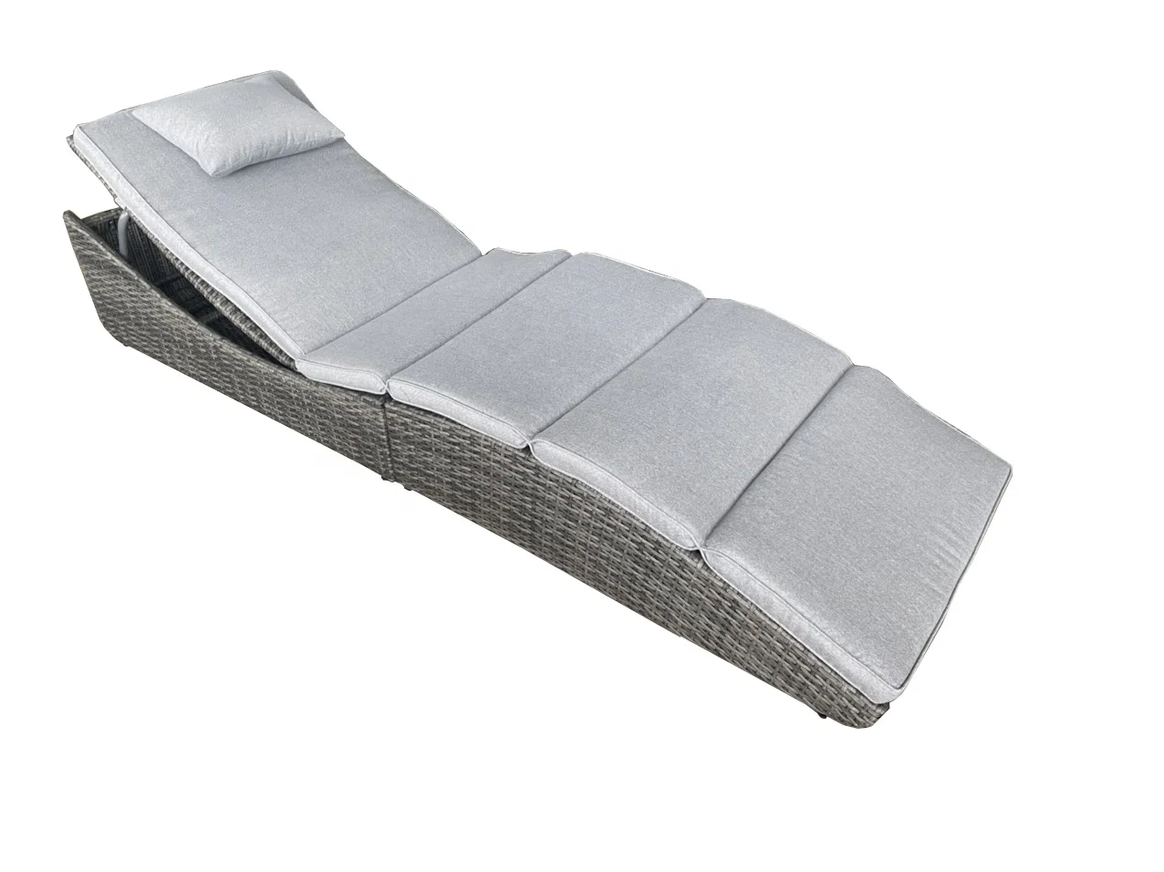 PRBS-084 Wholesale outdoor wicker rattan small leisure Sun Lounger Made in Vietnam - Folding bed