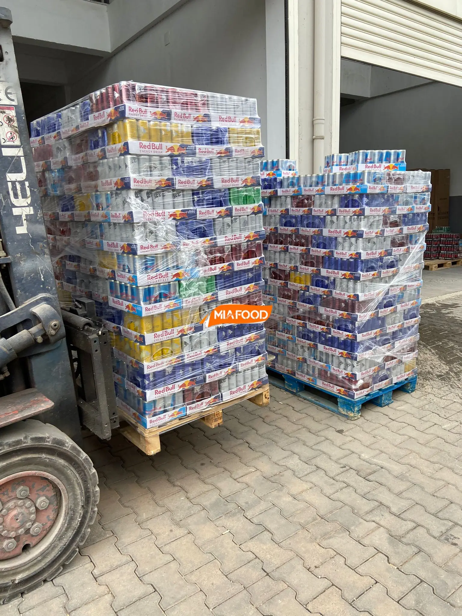 Redbull Original Drinks Coconut and Acai Fruits Flavor 24 * 250ml From Turkey Origin Austria MiaFood