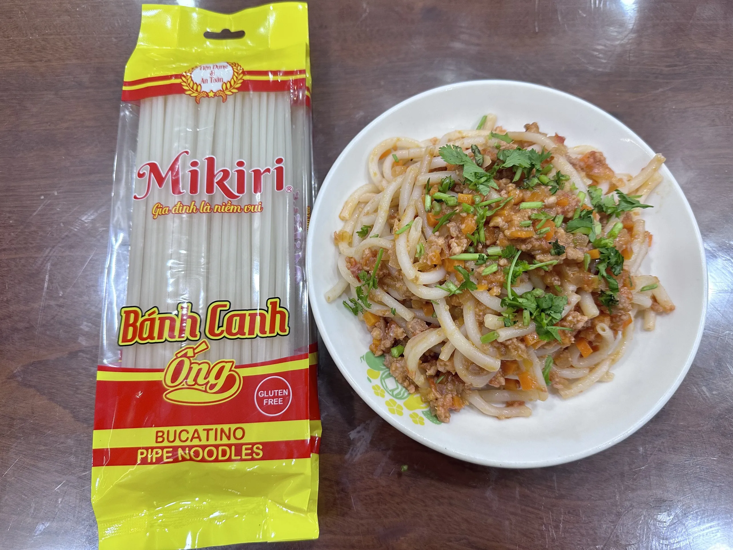 Tasty Noodles Bucatino Pipe Noodles Ingredient Natural rice flour 80% Taste Delicious Smooth Date One Years Dried Noodles