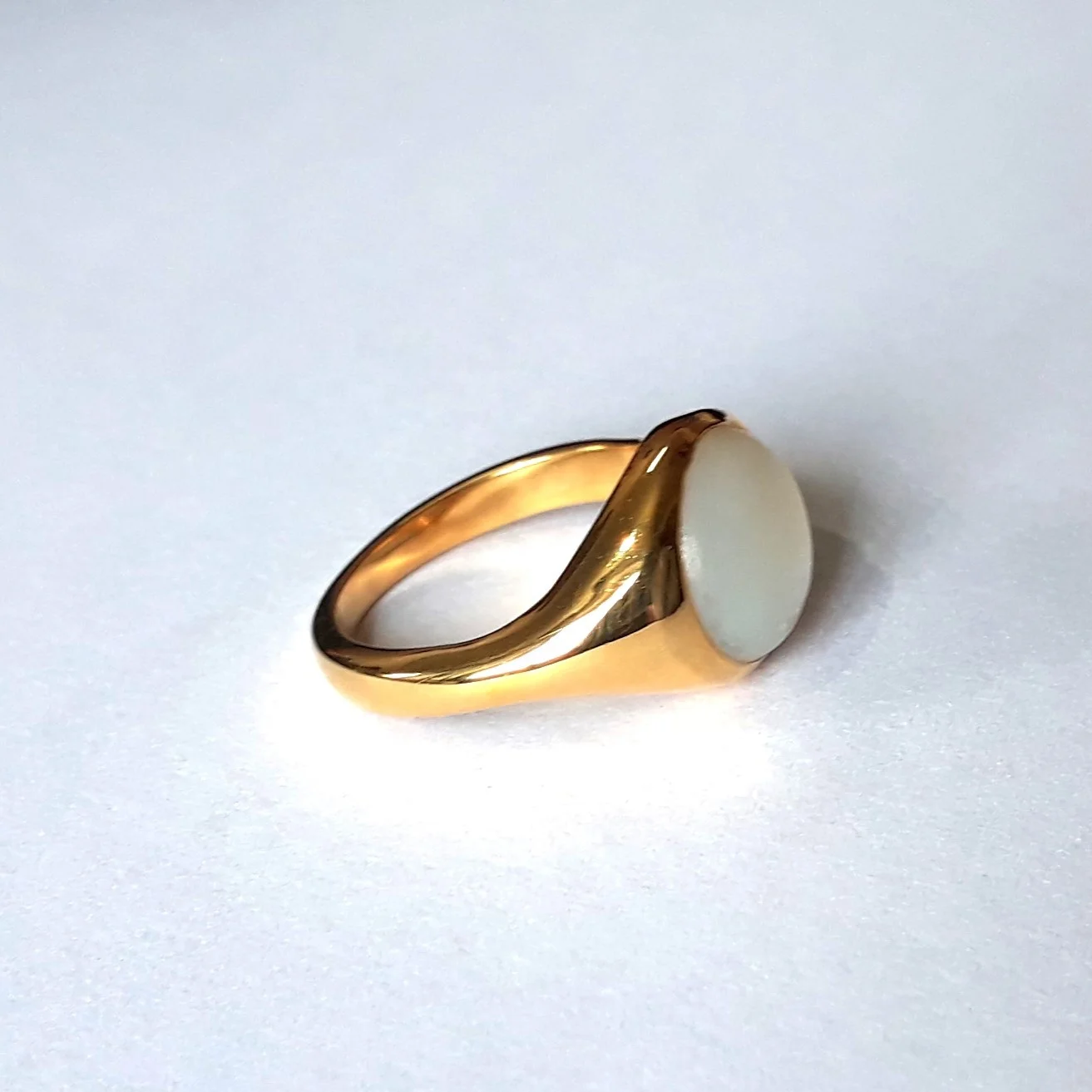 Plated Fashion Jewelry Rings 925 Sterling Silver Rings Yellow Gold Signet Pearl Wholesale Women Pure Jewelry Lovers MOP 3 Micron