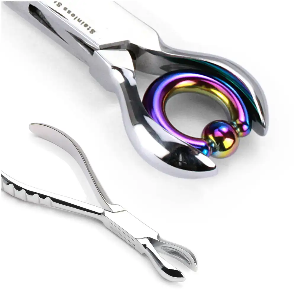 Хирургические маленькие плоскогубцы