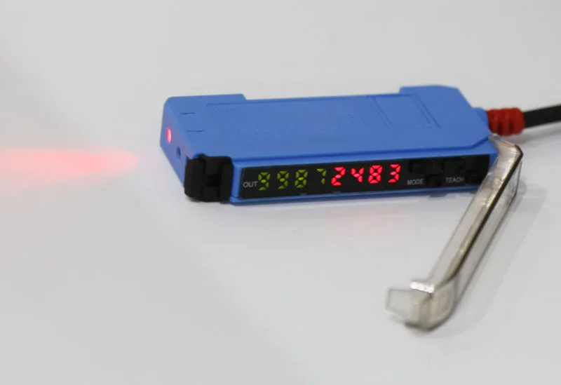 FF-403 1-5V Analog Output Fiber Sensor Amplifier