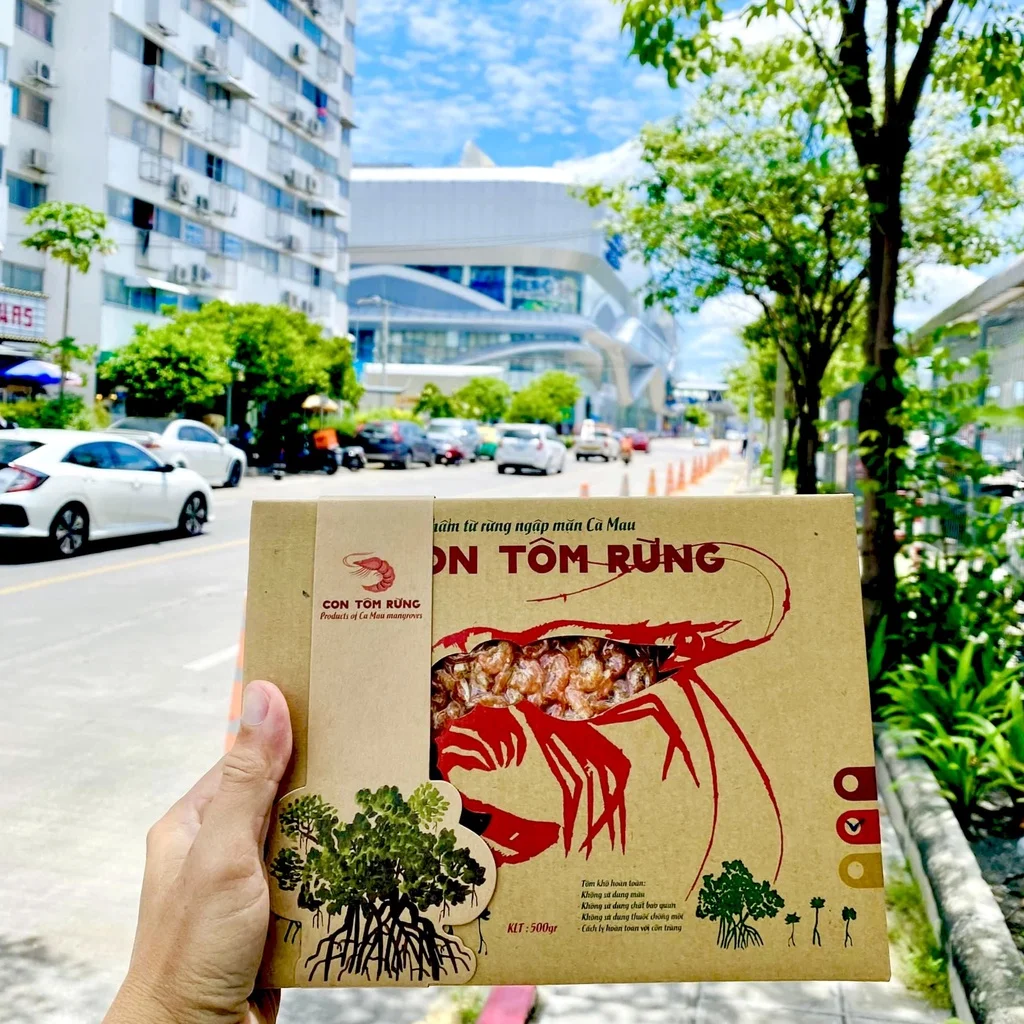 Puff Fry Rectangle Shape Good Price  Salty Taste 9 months Shelf Life Seafood Snacks Crispy OEM Prawn Cracker from Vietnam