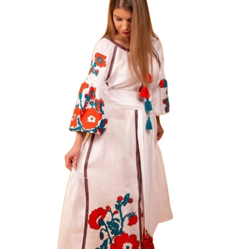 Women selling Ukrainian embroidered long sleeves floral embroidered Ukrainian long belt dress