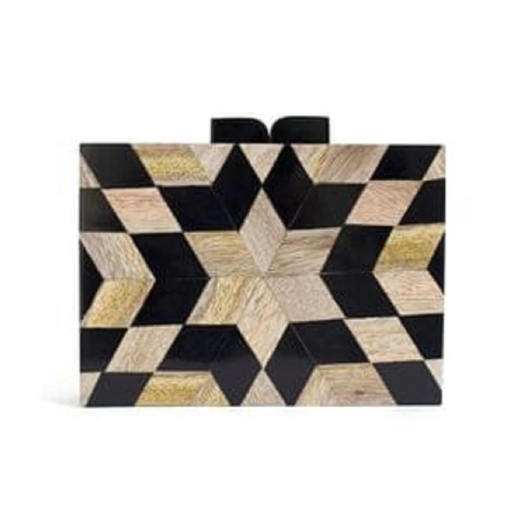 Женский прямоугольный клатч из дерева