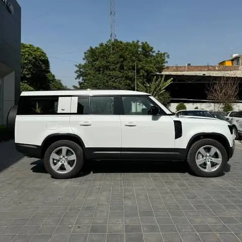 2023 Land Rover Defender