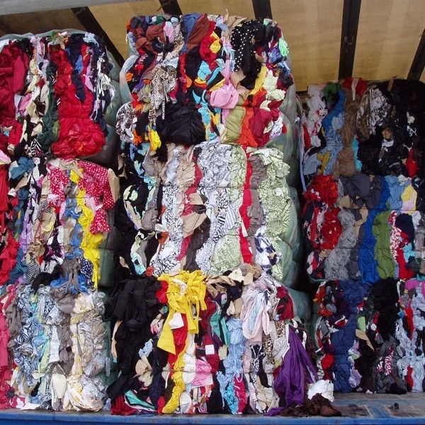 NEW FABRIC CUTTINGS MIX COLORS AND MIX QUALITY (COTTON - LYCRA, COTTON etc.) BALES (TEXTILE WASTE / SCRAP)).
