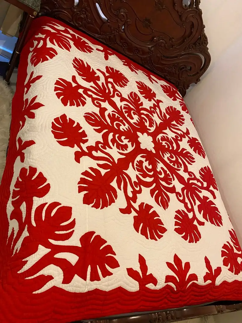 Trendy Hand Embroidered Hawaiian Quilts Red Luxurious Stitched Bed Throws Handwoven Blankets with Intricate Embroidery Wholesale