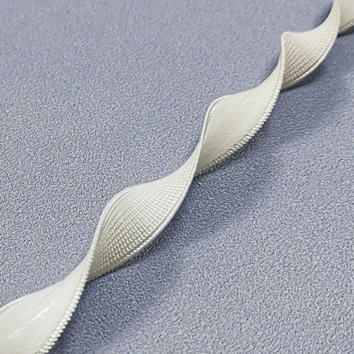 Spot silicone anti - slip elastic strap anti - slip elastic strap can be dyed drop glue non - slip bra clothing webbing