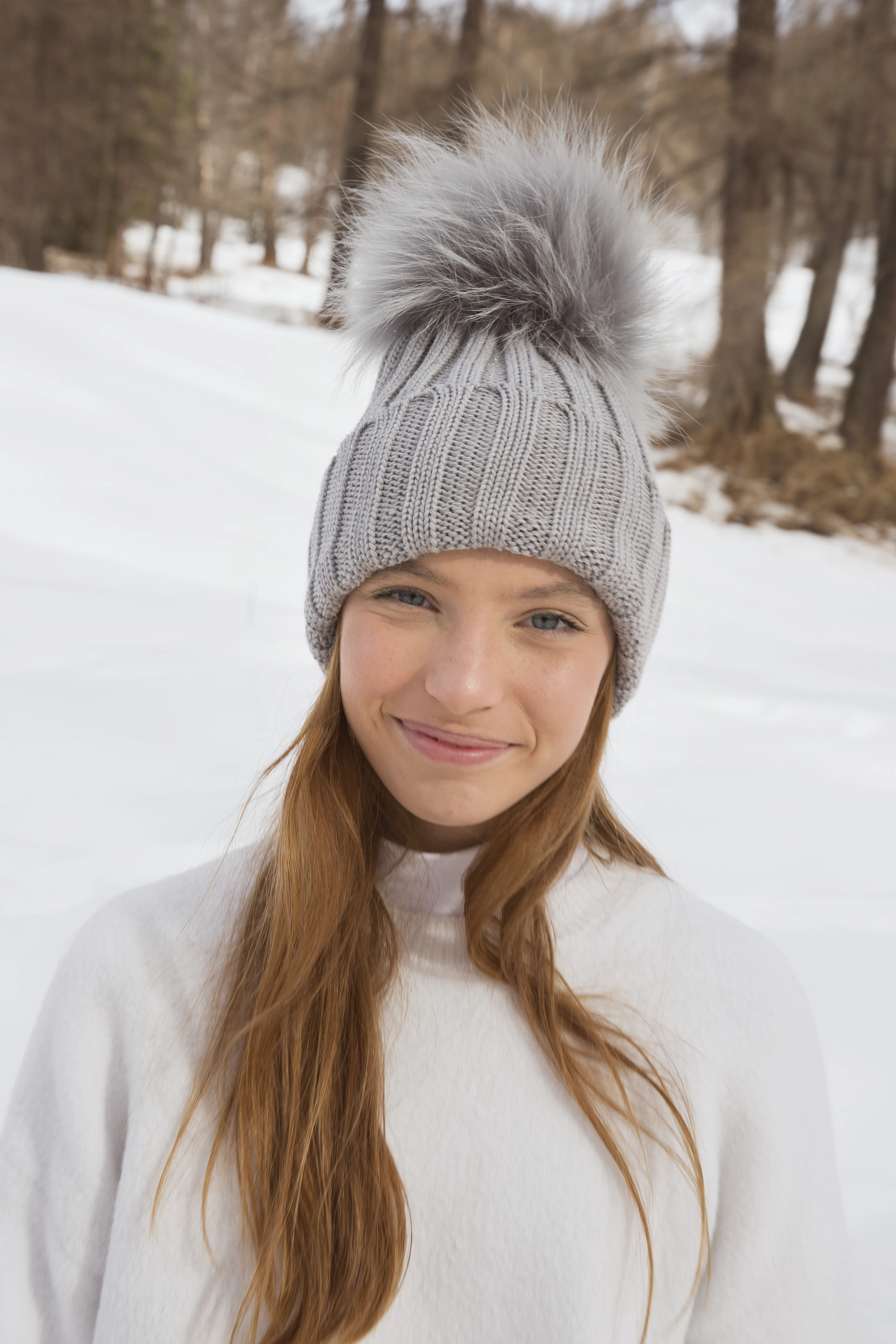 Best Supplier Made in italy Knitted White Beanies Hats With Finnraccon Fur Pompon For Winter Holiday