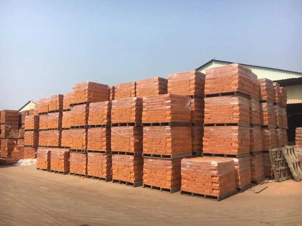 Vietnam Clay Brick Best Price - Red color Customized Size Clay Bricks  for sale - Bricks material for construction