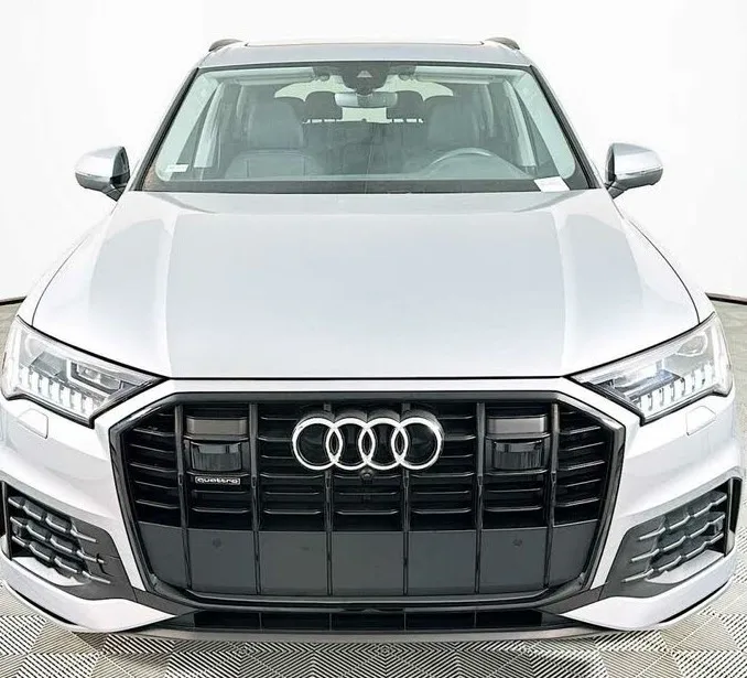 Б/у 2024 Audi Q7 q u a t r o Premium Plus 45 TFSI AWD