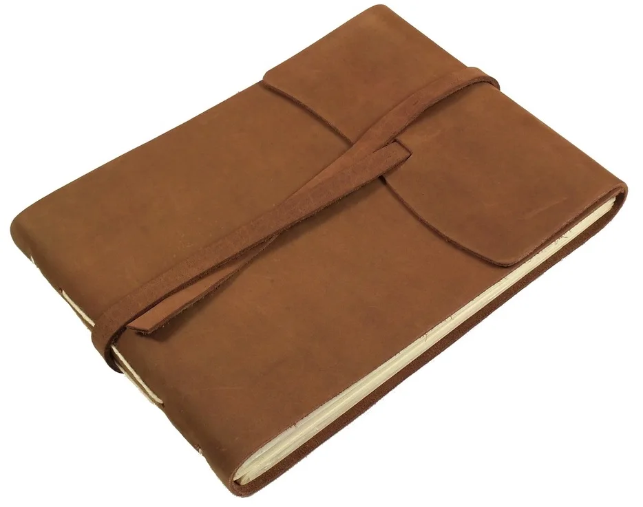 Genuine vintage  Family Album Leather Scrapbook handmade Photo Album with Gift Box Scrapbook Style Pages Holds 4x6 or 5x7 Photos