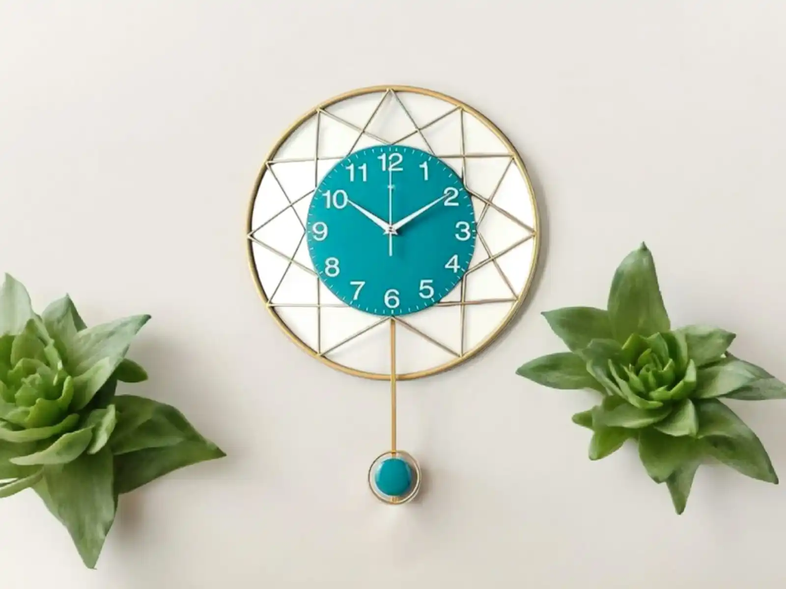 Decorative Silent Quartz Movement Large Wall Clock for Living Room Design with Clear Numerals at Best Prices from India