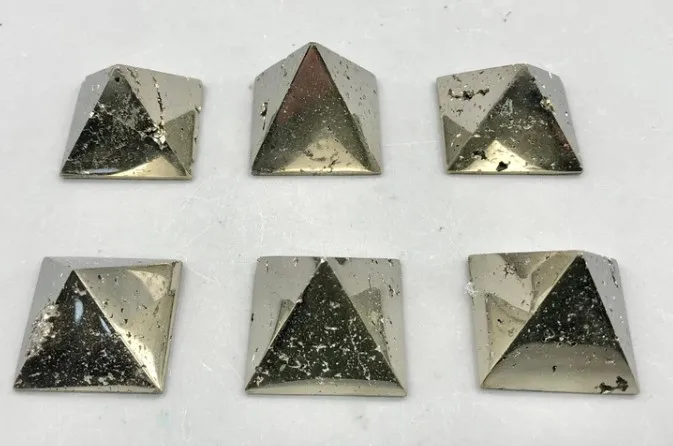 New Golden Pyrite Crystal Pyramid Wholesale Polished Pyrite Crystal Healing Pyramid Top Quality Bulk Pyrite Crystal Pyramid