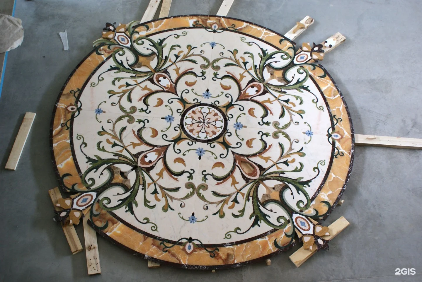 Handmade Italian Ceramic Mandala Marble Inlay Mosaic Art Luxury Hanging Plate for Wall & Home Flooring & Decor Glass Wholesale