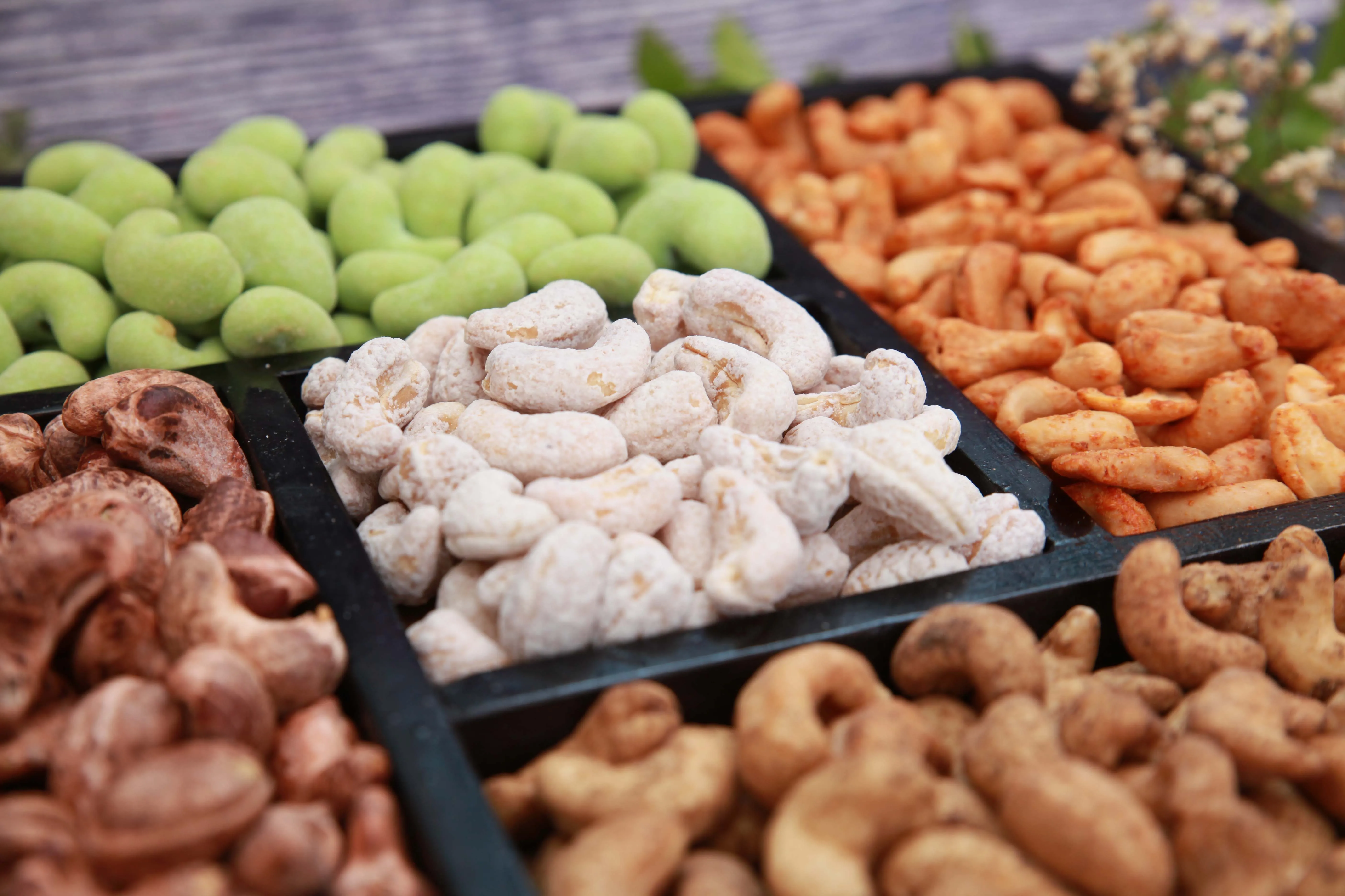 LAFOOCO Coconut Coated Vietnam Cashews Net weight 400g Plastic Jar Crunchy Nuts