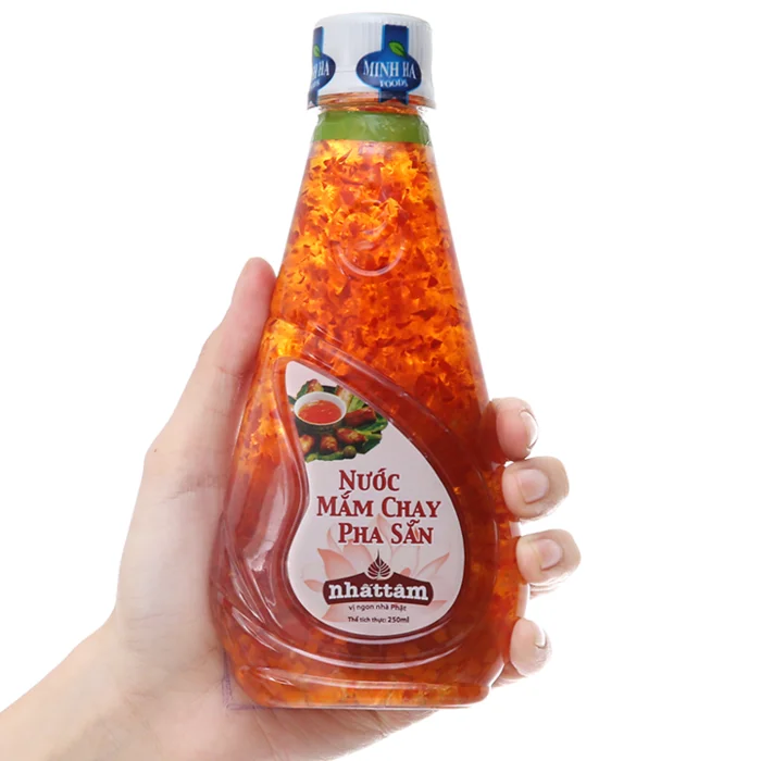 High Quality Condiment HACCP One Year Shelf Life Red Orange Delicious Taste Vegan Paprika Red Chili Fish Sauce In Box Packaging
