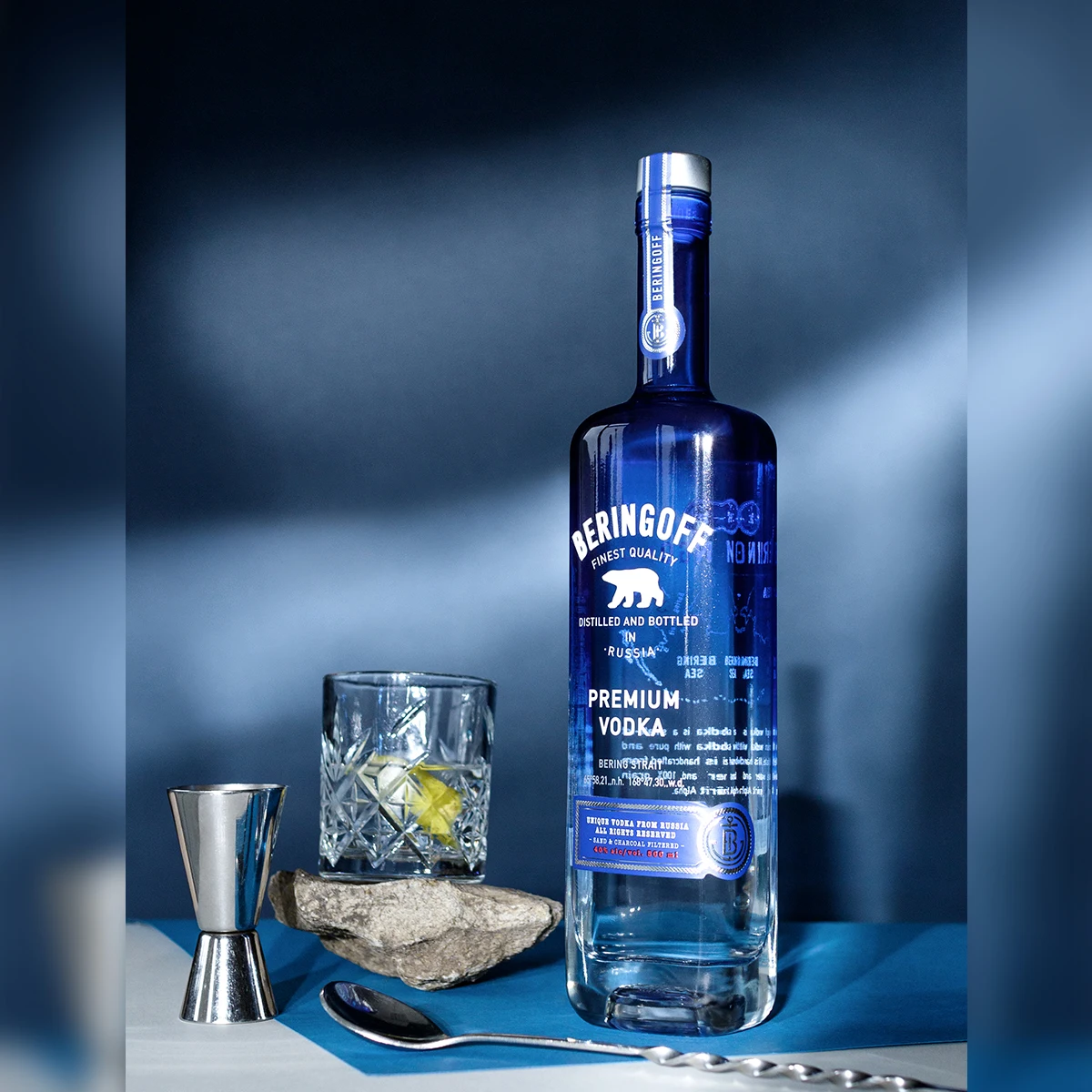 100 % Natural ingredients 750 ml 40% certified silver and charcoal filtered Beringoff premium vodka in glass bottle for drinking