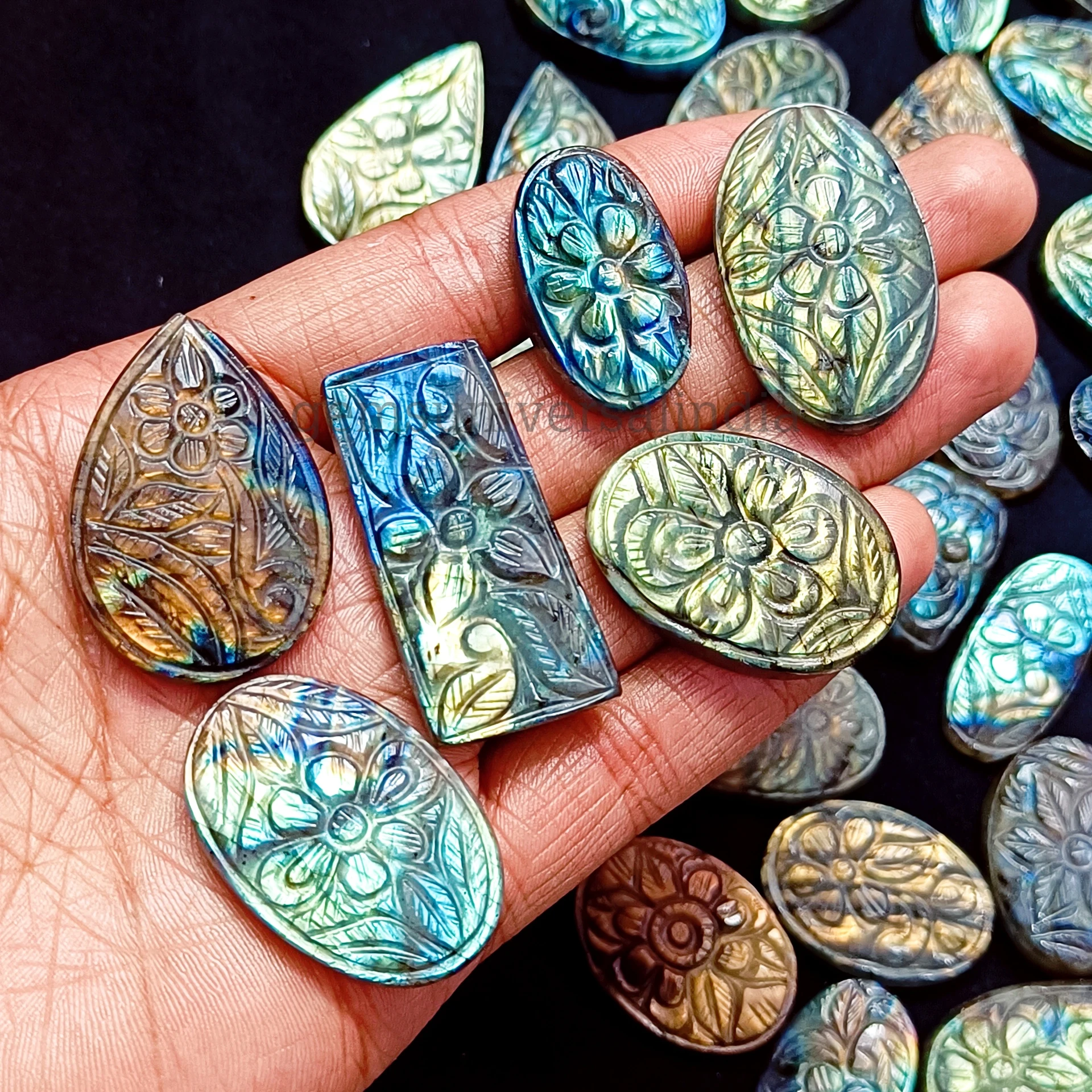 Flashy Labradorite Hand Carved Cabochon for Jewelry Making Natural Labradorite Carving Gemstone Mix Shape Stone With Free Size