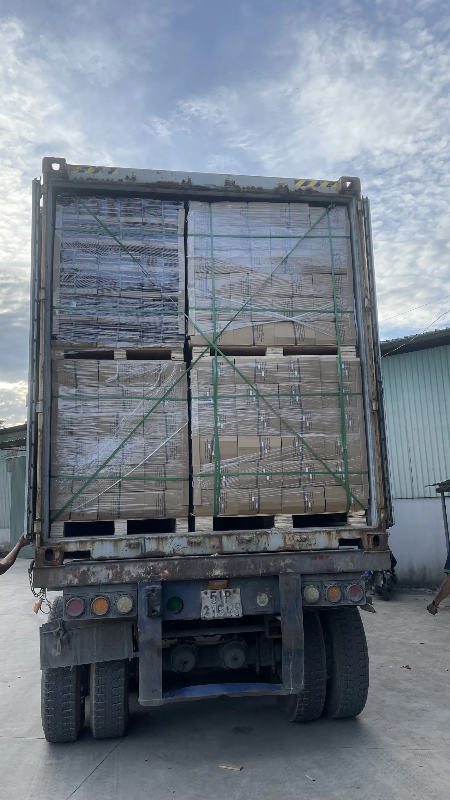 High Quality Interlocking Acacia Teak Deck Tiles Removable Snaps Contemporary Plastic Base Outdoor Wood Flooring-Made Vietnam