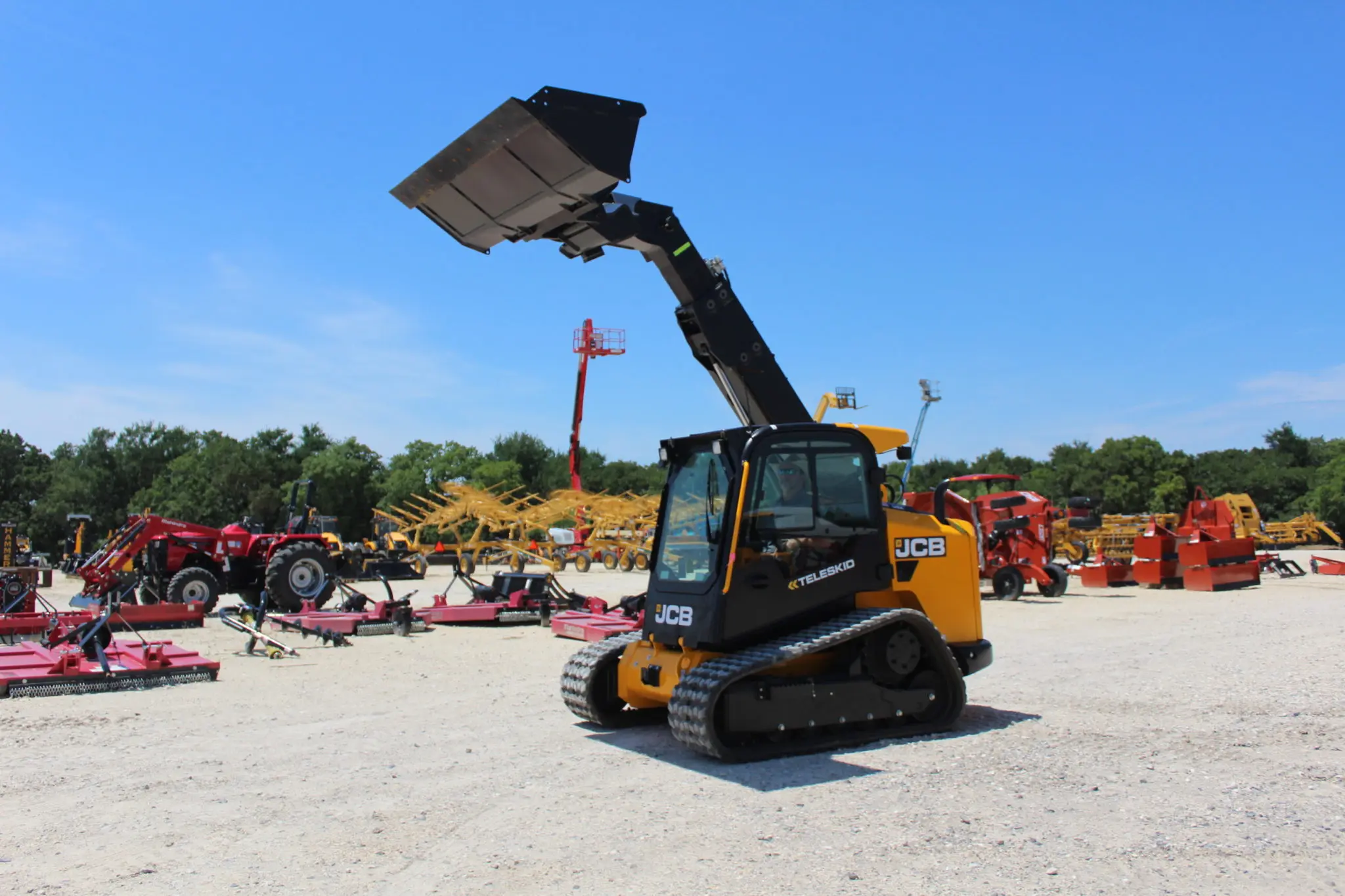 JCB 3TS-8T экскаватор-погрузчик Инженерная и строительная техника