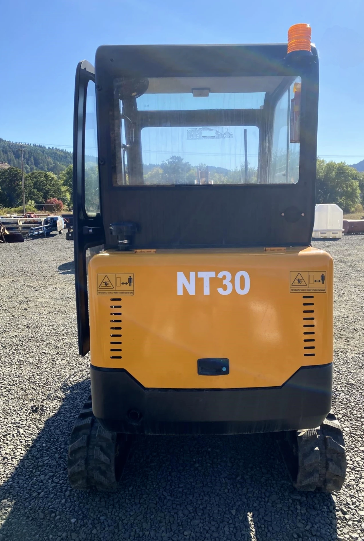 Top Product NT30 EPA Mini Excavator with Enclosed Cab Secure Payment Method