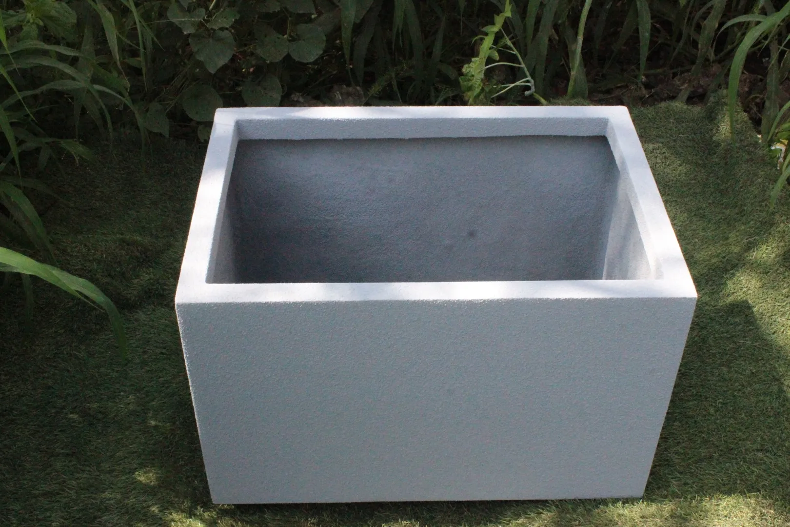 New Arrival Large Outdoor Garden Fiber Glass Planters High Quality Home Use Flower Pot for Real Plants for Decoration