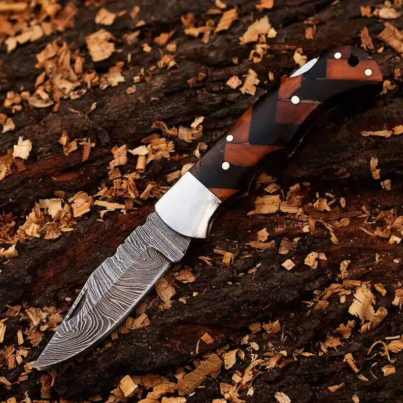 Portable Outdoor Camping Survival Multi-Tool Pocket Folding Knife with Damascus Steel Blade for Hunting