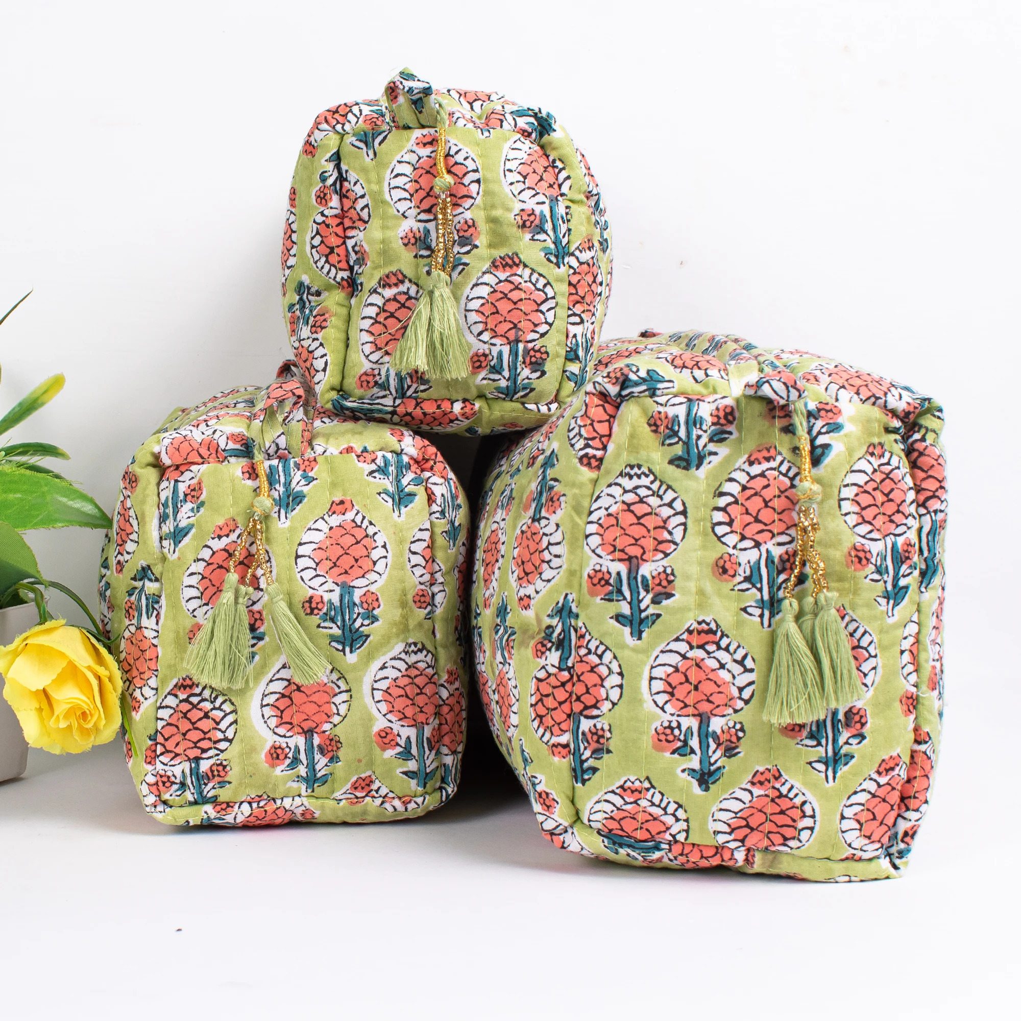 Professional Recycled Woman Cosmetic Organizer Indian Floral Block Printed Quilted Cotton Makeup Bag Set 3 Pieces Wholesale