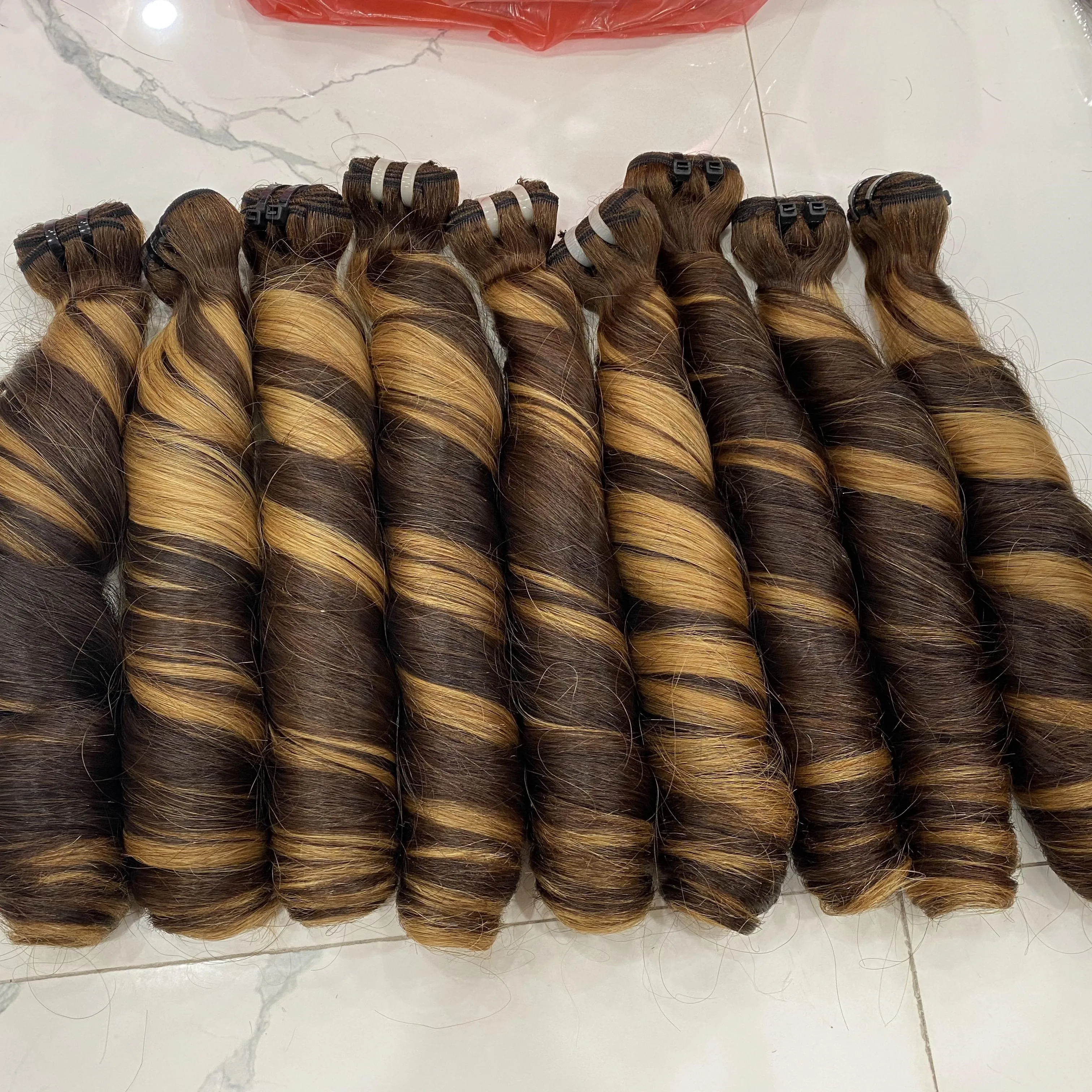 Straight Highlighted Caramel Color Raw Virgin Cuticle Aligned Super Double Human Hair Extensions For Making Wigs