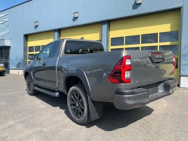 Для YOTA HILUX 2 8 D-4D 4x4 дополнительная кабина 2022 б/у