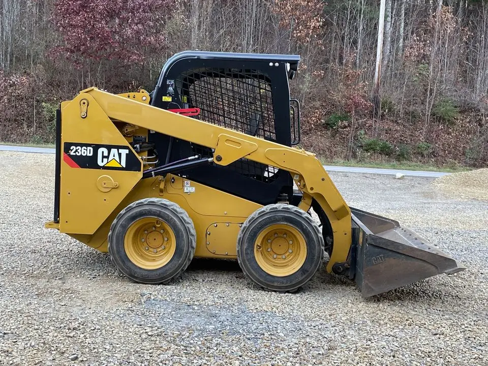 Used CAT 236D Skid Steer With Front Loader