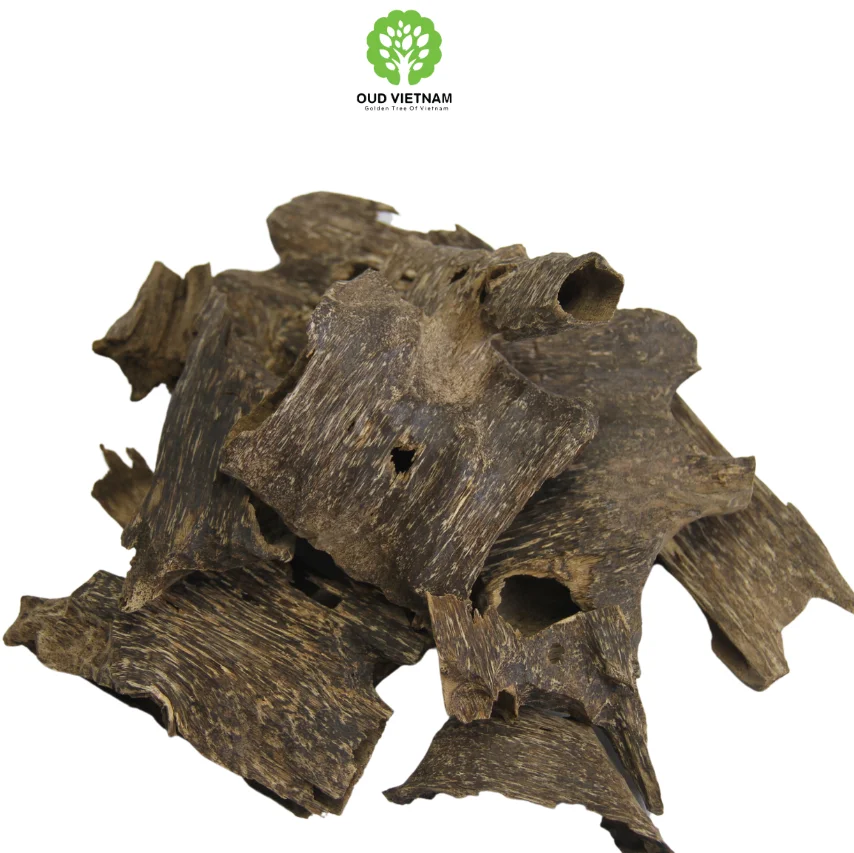 Kinam Natural Pure Oud Grade Tripple 40 Years Old Fragrance Agar Oud Bakhoor Agar Wood Chips Natural Oud Chips